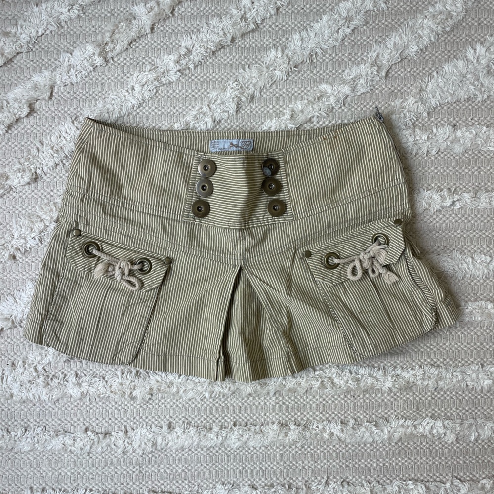 y2k Lola Striped Tan Shorts